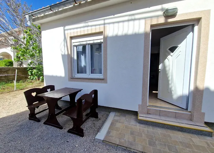 Cozy Apartments Baska