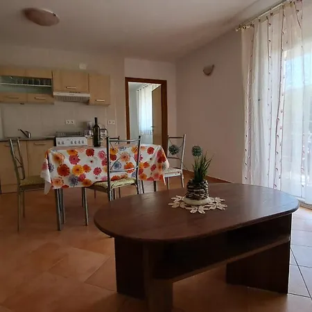Cozy Apartments Baska Exterior photo
